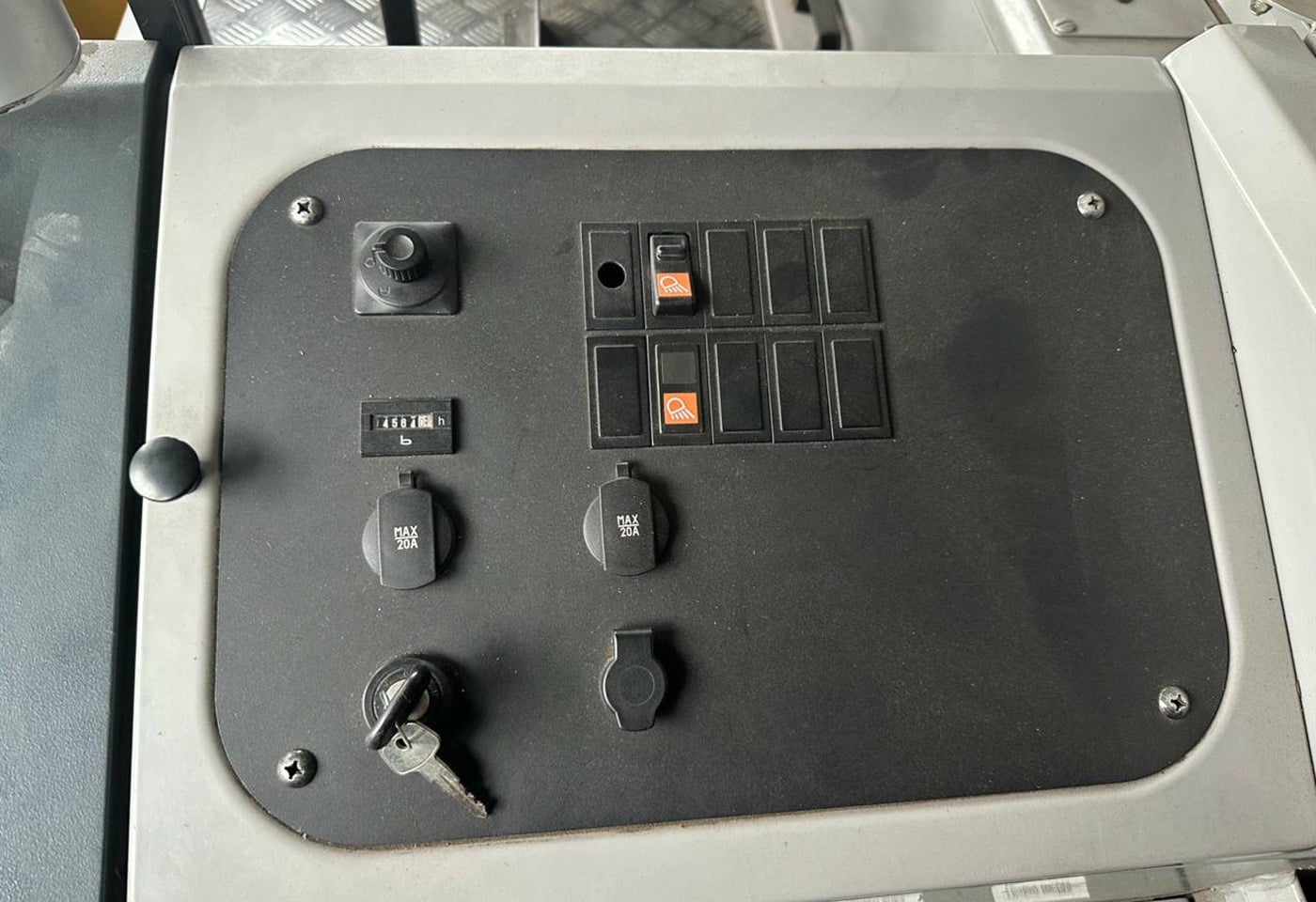 MOTO6625_2865765 vehicle image