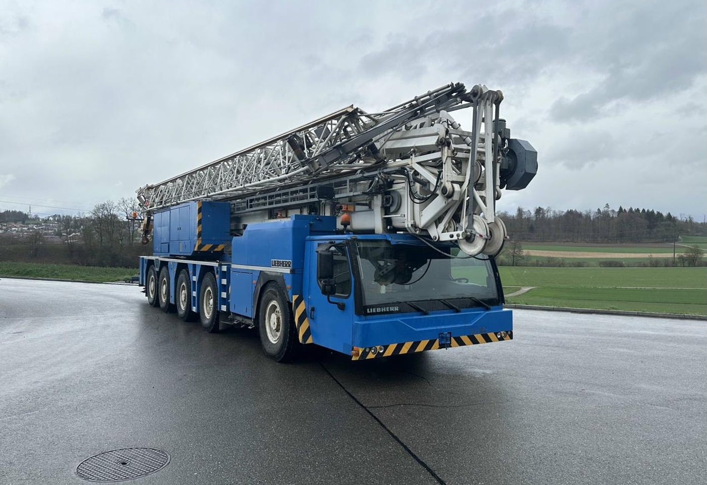 MOTO6625_2865765 vehicle image