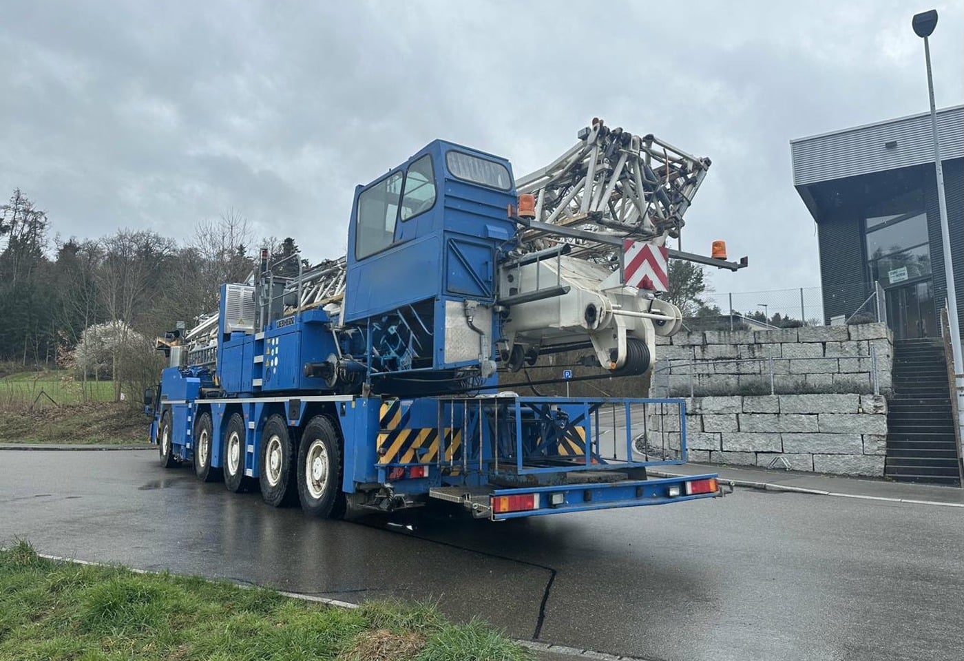 MOTO6625_2865765 vehicle image