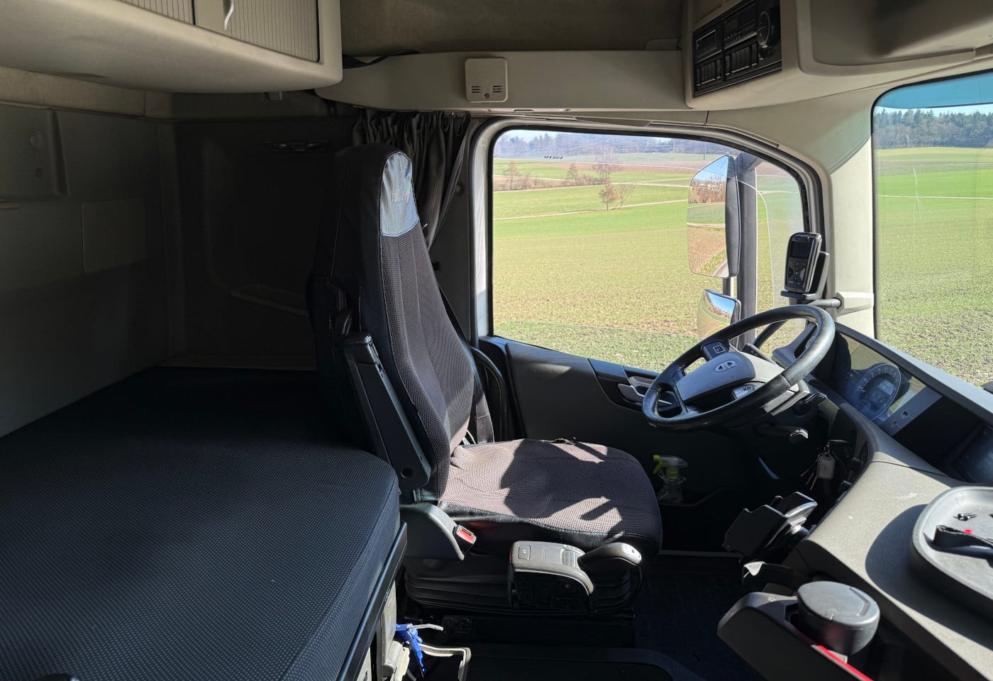 MOTO6625_2837922 vehicle image