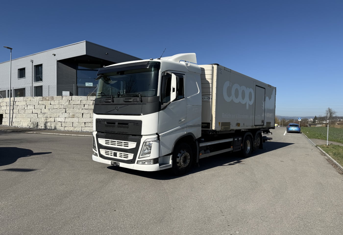 MOTO6625_2837922 vehicle image