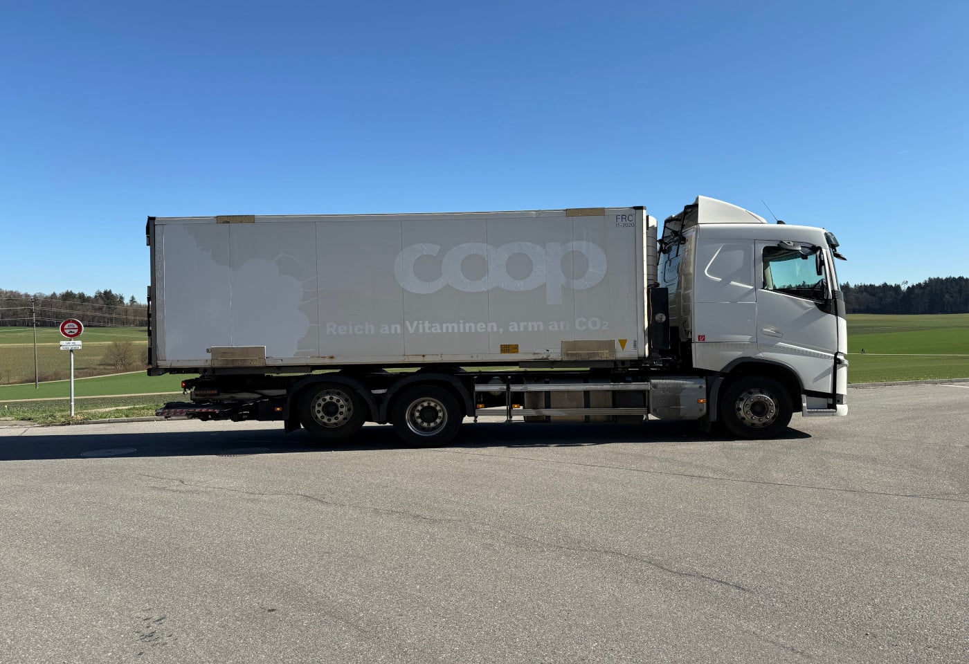 MOTO6625_2837922 vehicle image