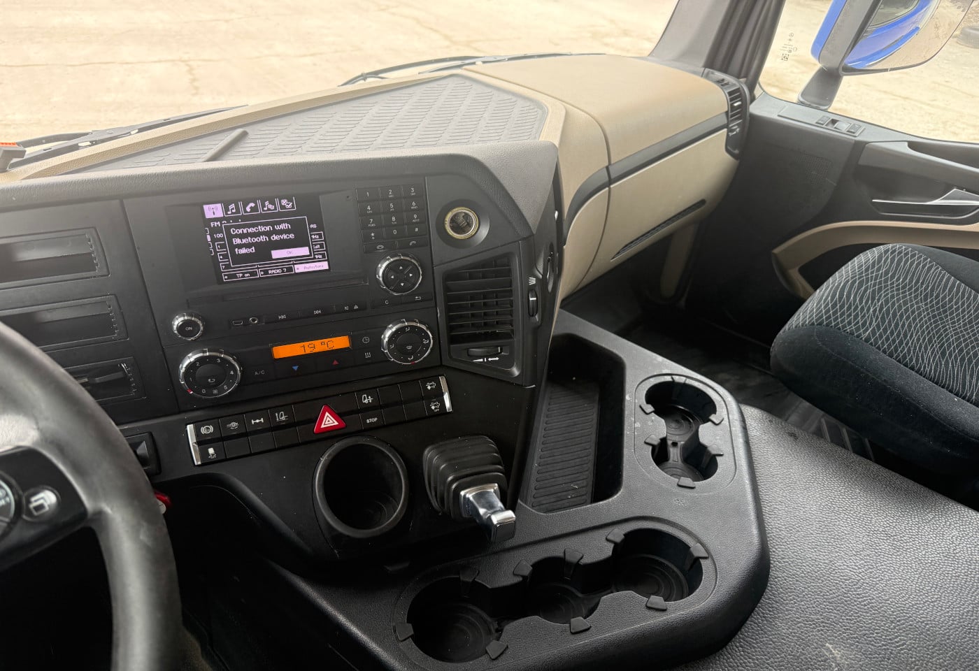 MOTO6625_2837928 vehicle image