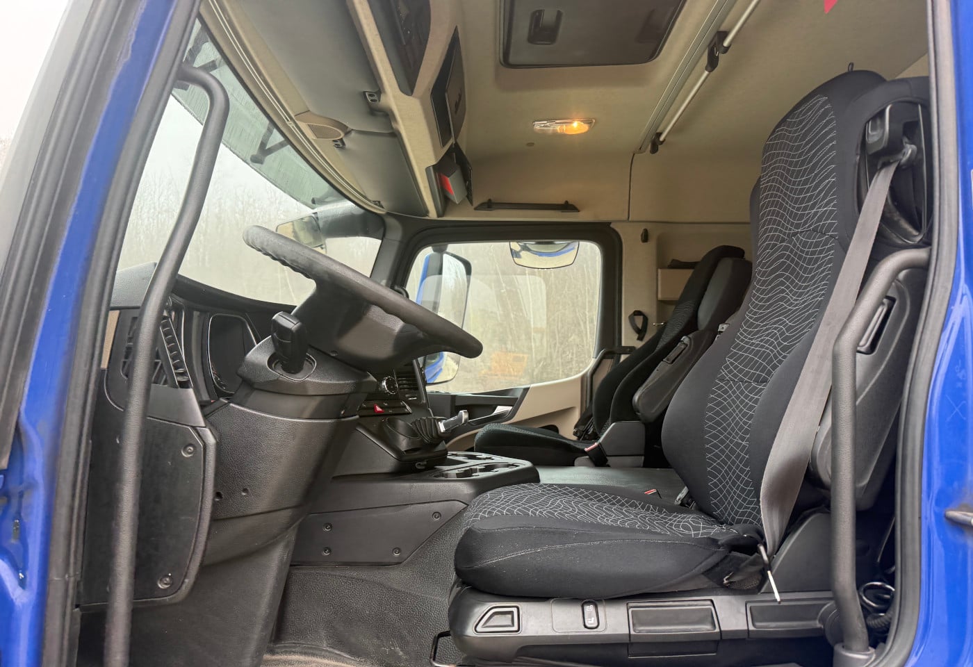 MOTO6625_2837928 vehicle image