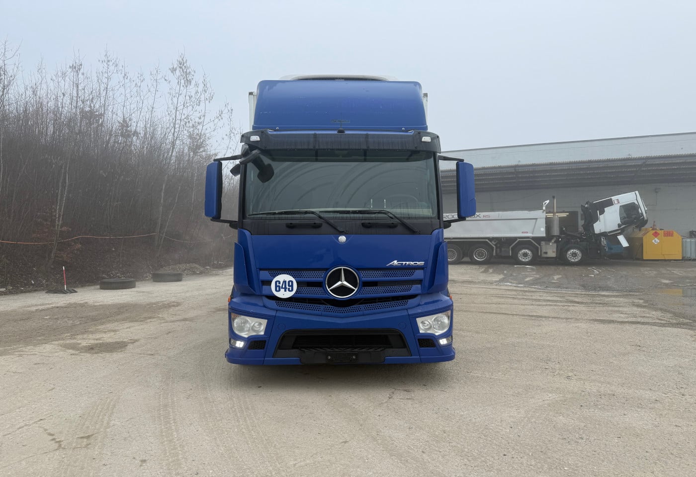 MOTO6625_2837928 vehicle image