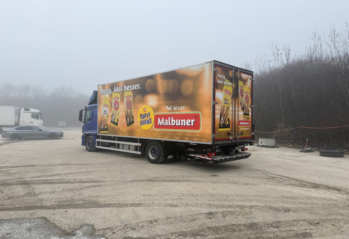 MOTO6625_2837928 vehicle image