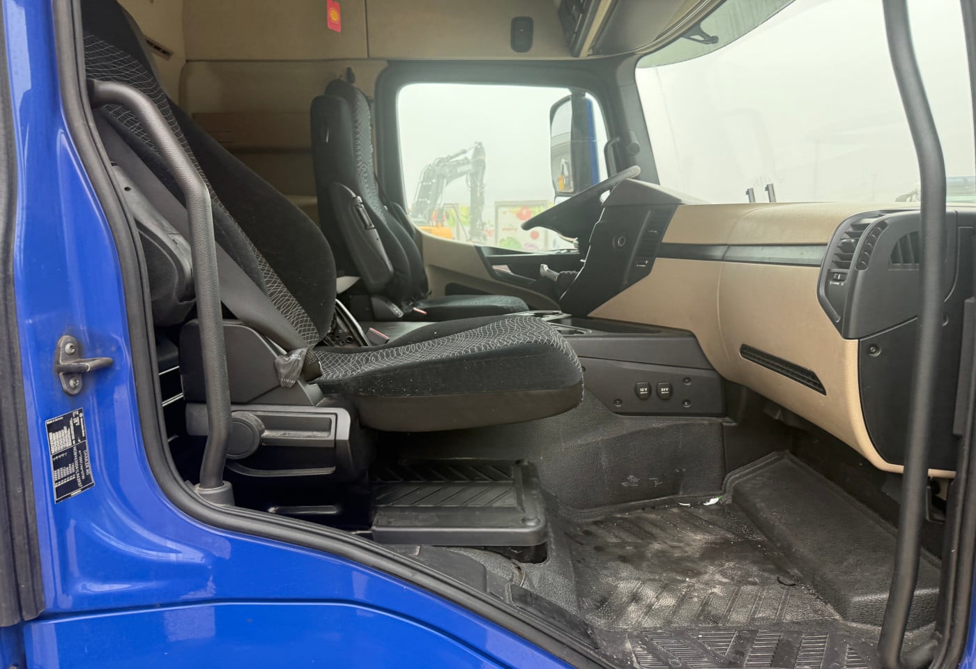 MOTO6625_2837928 vehicle image