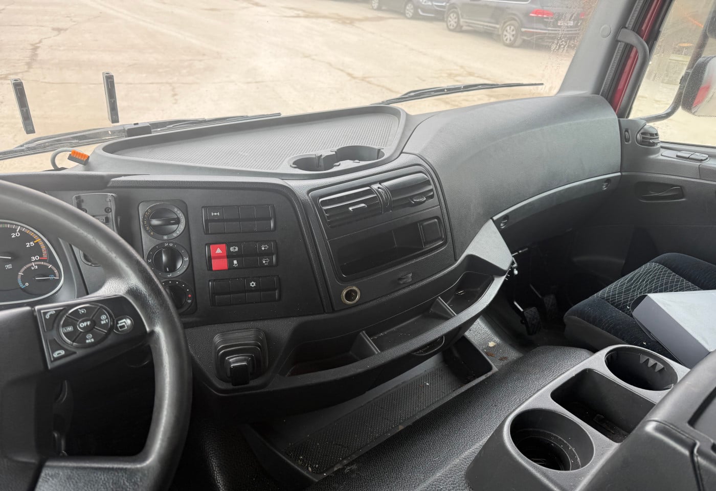 MOTO6625_2838280 vehicle image