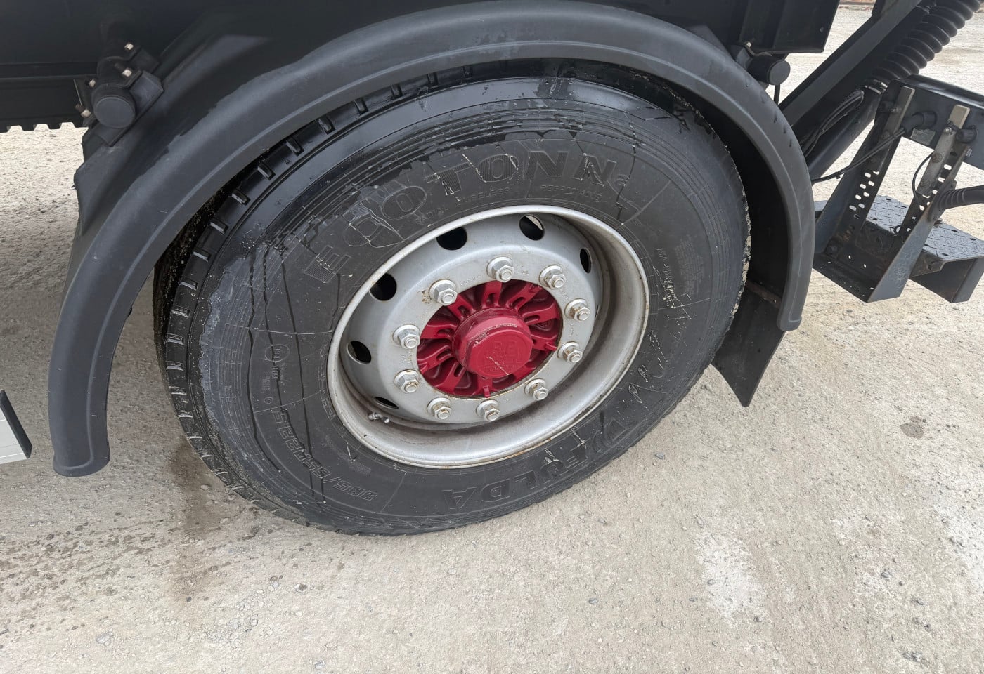 MOTO6625_2839510 vehicle image