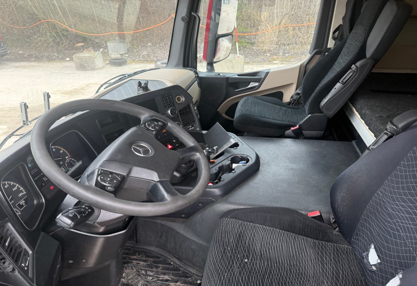 MOTO6625_2837929 vehicle image