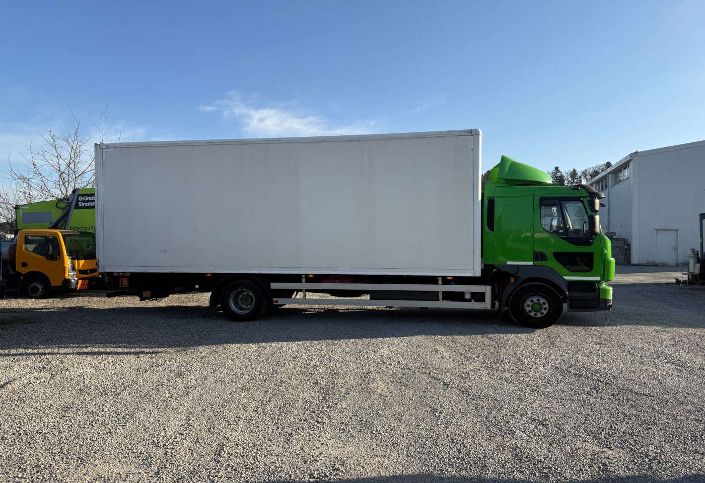 MOTO6625_2838108 vehicle image