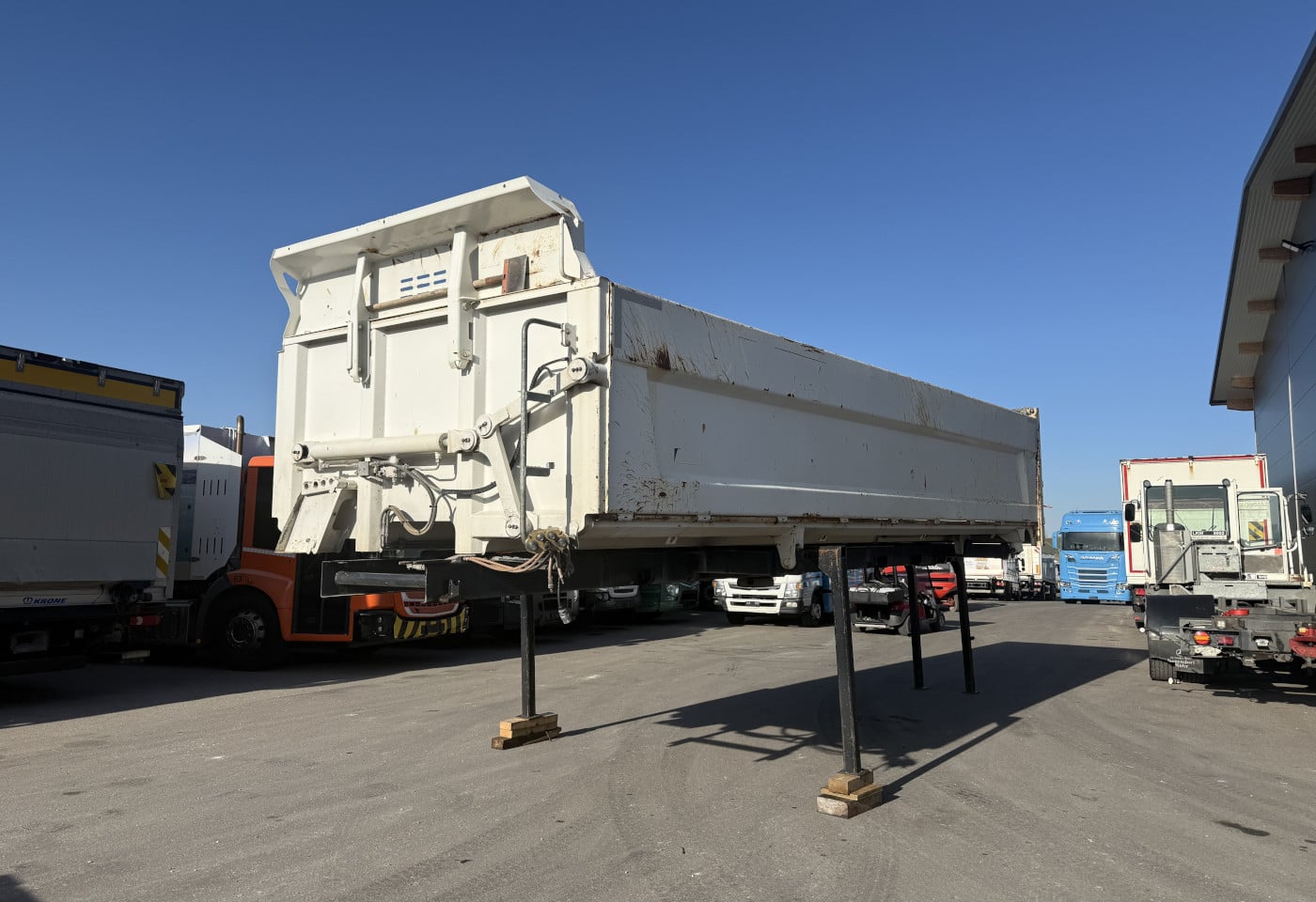 MOTO6625_2841267 vehicle image