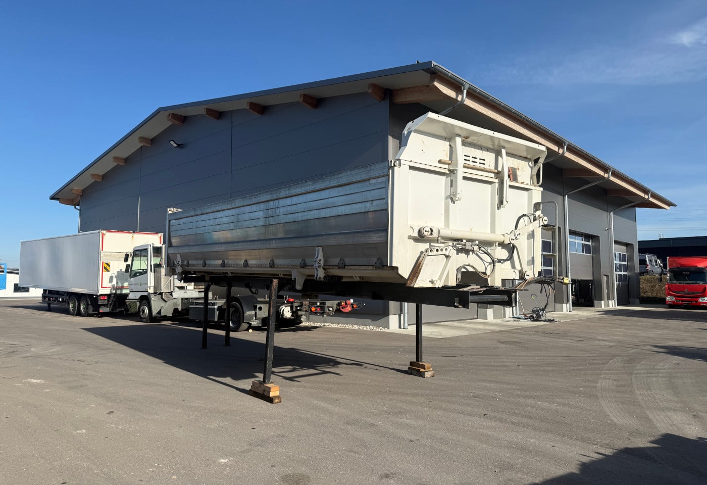 MOTO6625_2841267 vehicle image