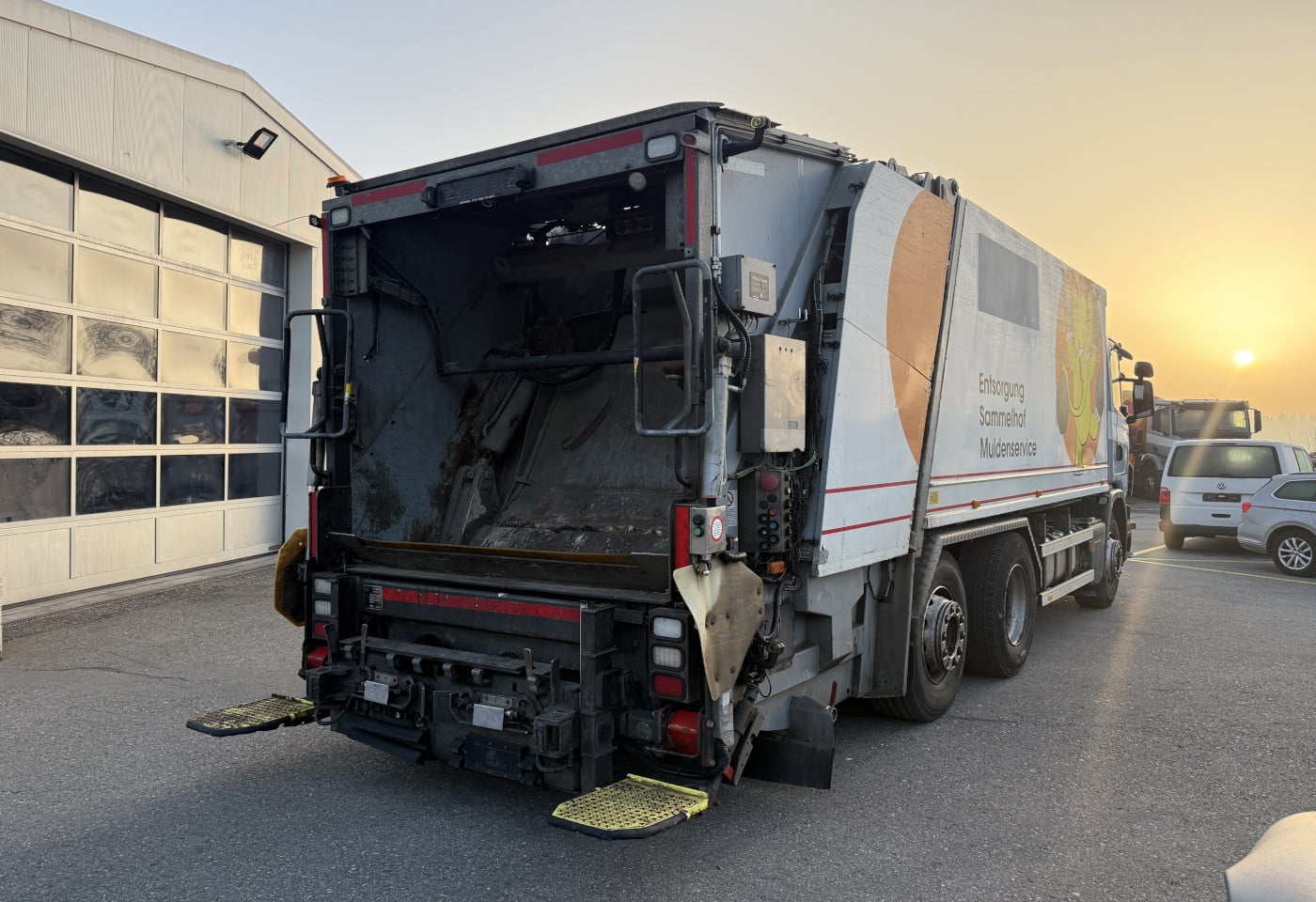 MOTO6625_2842169 vehicle image