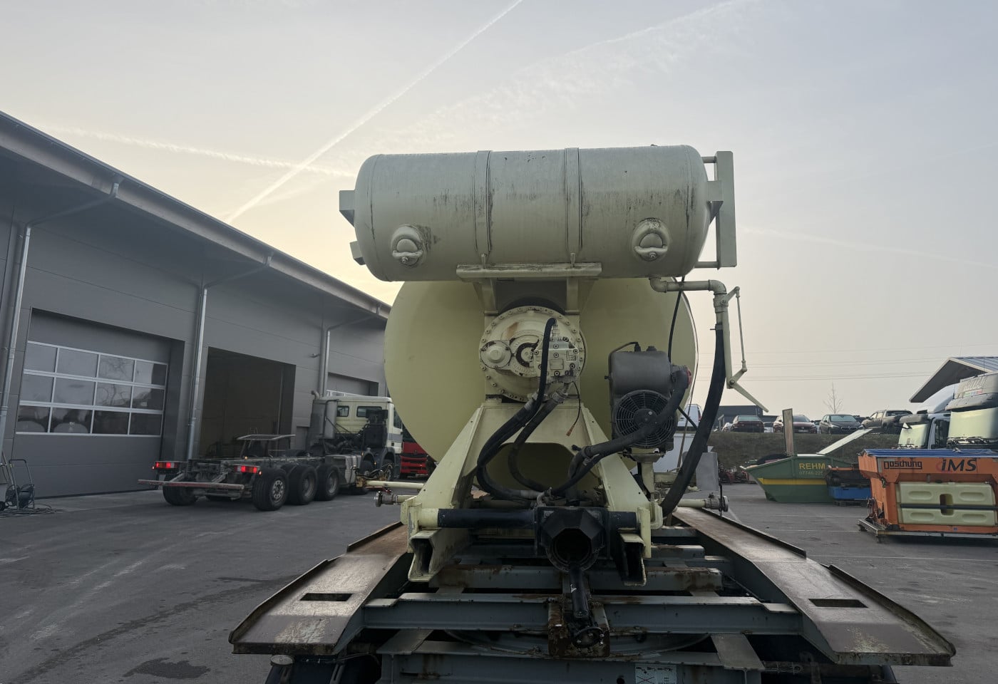 MOTO6625_2842362 vehicle image