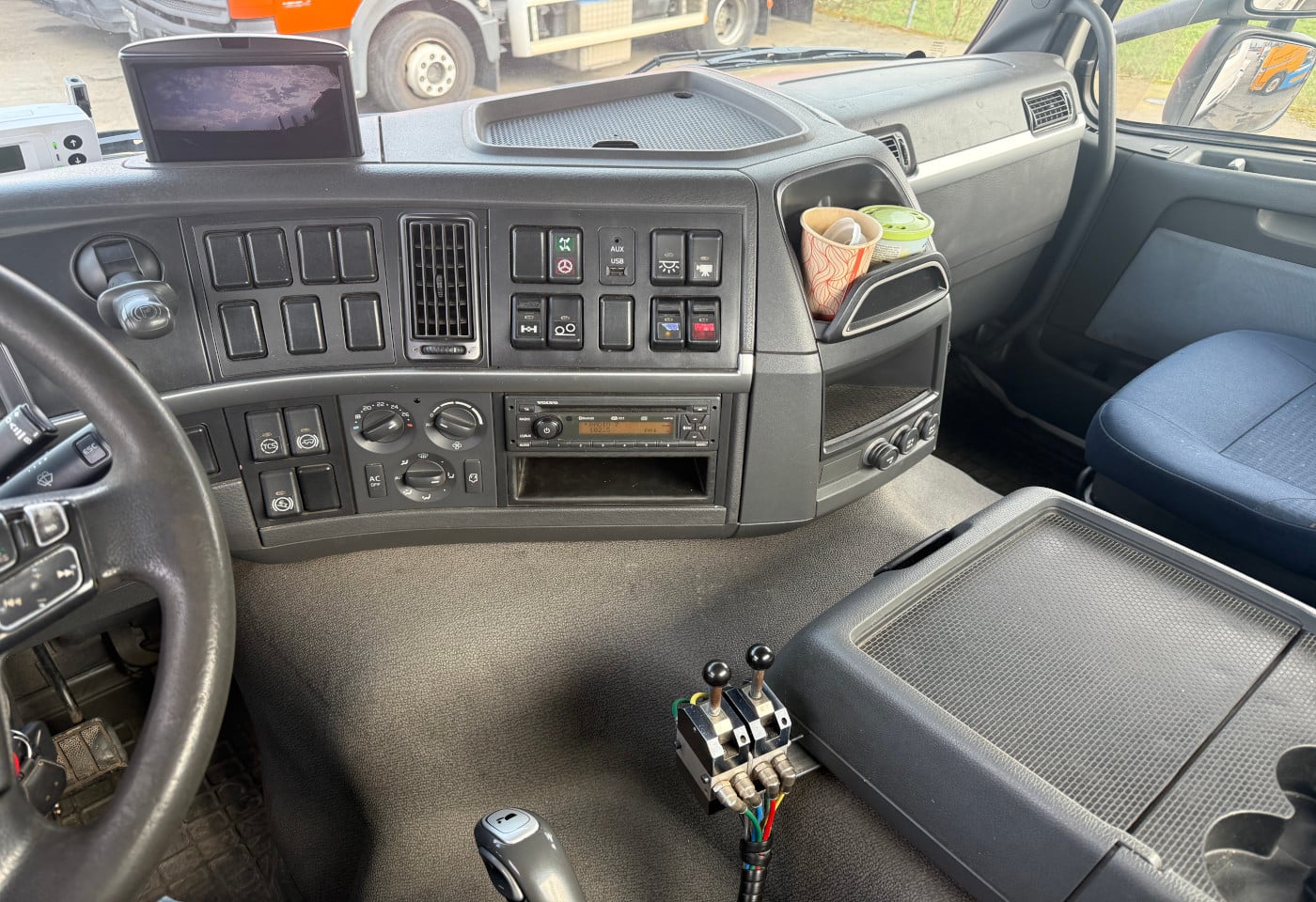 MOTO6625_2844730 vehicle image