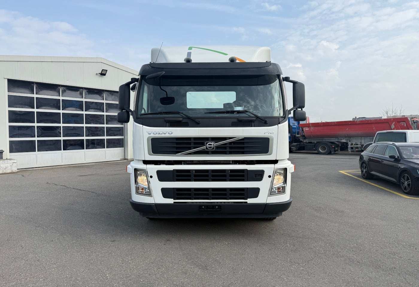 MOTO6625_2844730 vehicle image