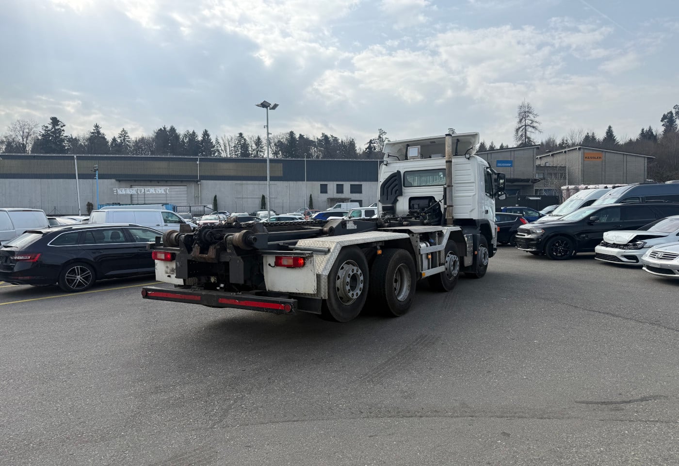 MOTO6625_2844730 vehicle image