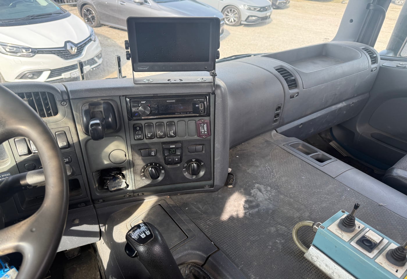 MOTO6625_2845119 vehicle image