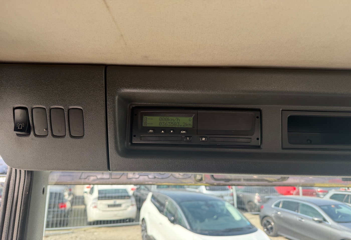 MOTO6625_2845119 vehicle image