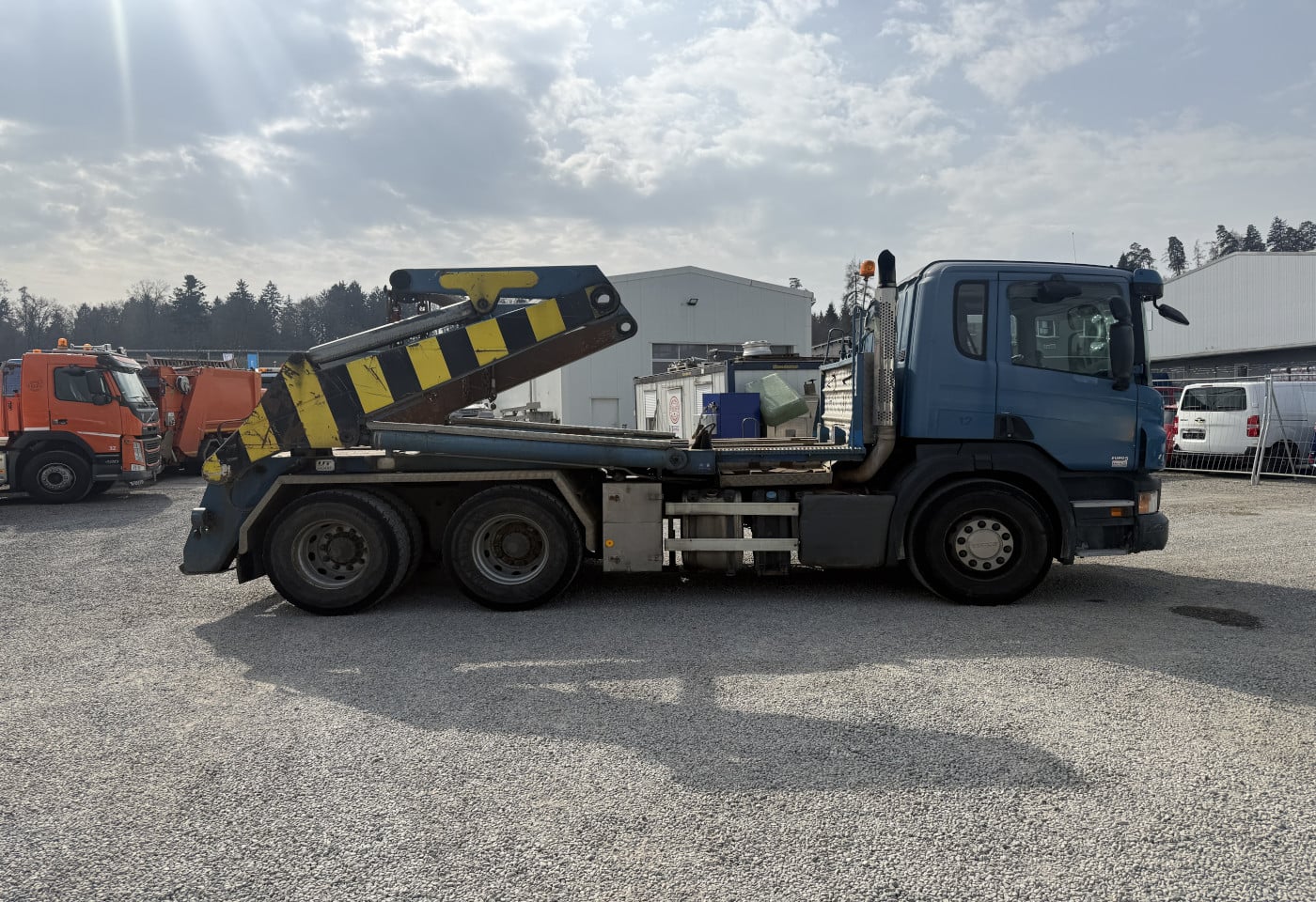 MOTO6625_2845119 vehicle image