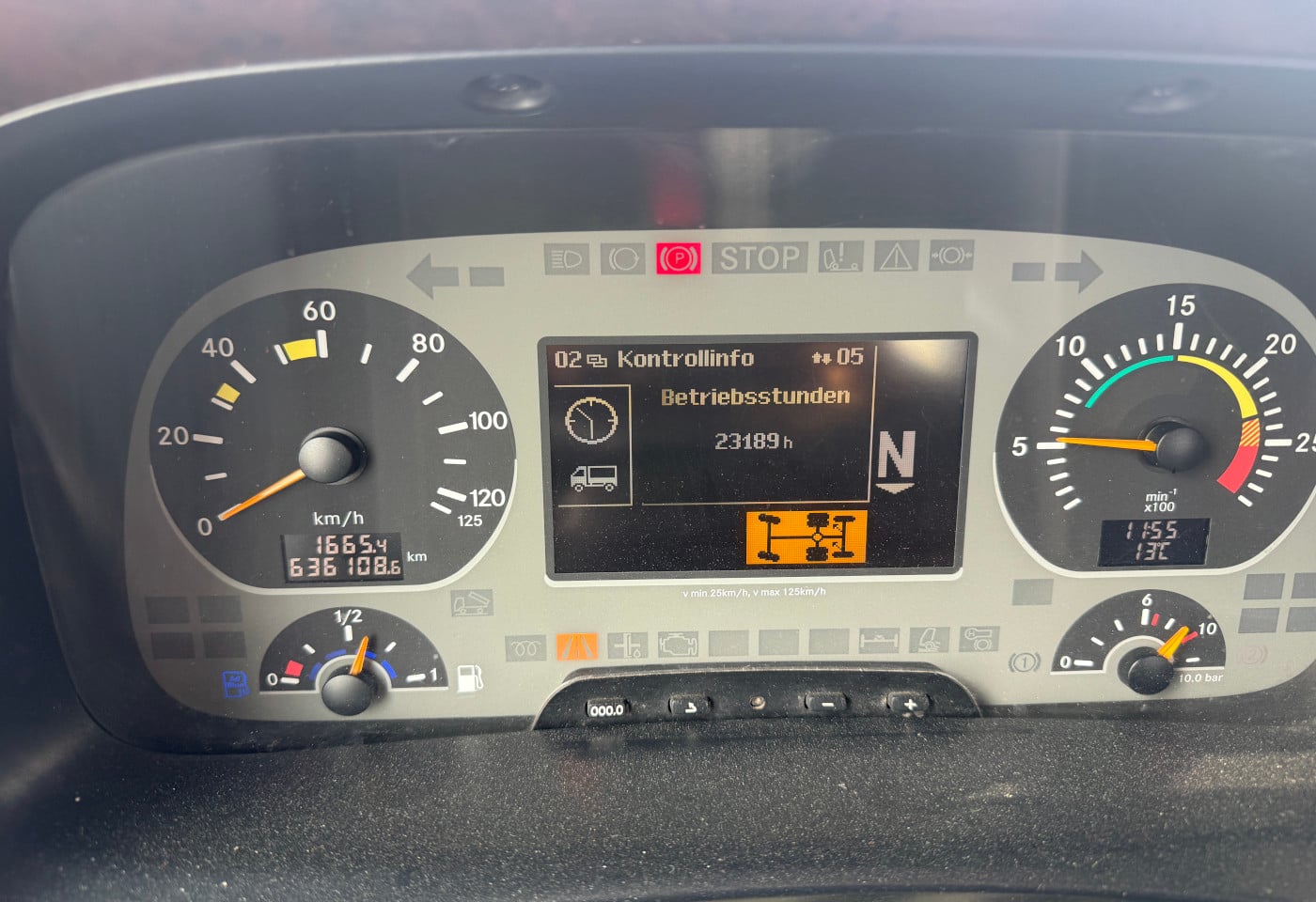 MOTO6625_2844388 vehicle image