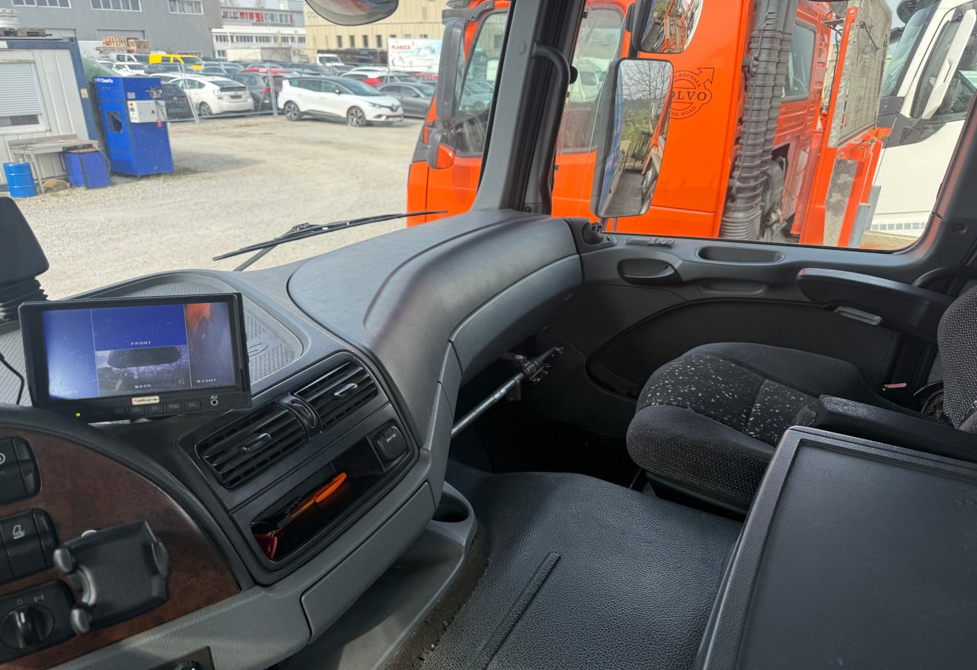 MOTO6625_2844388 vehicle image