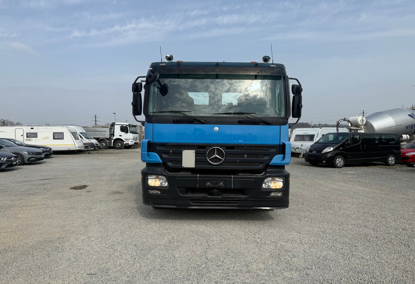 MOTO6625_2844388 vehicle image