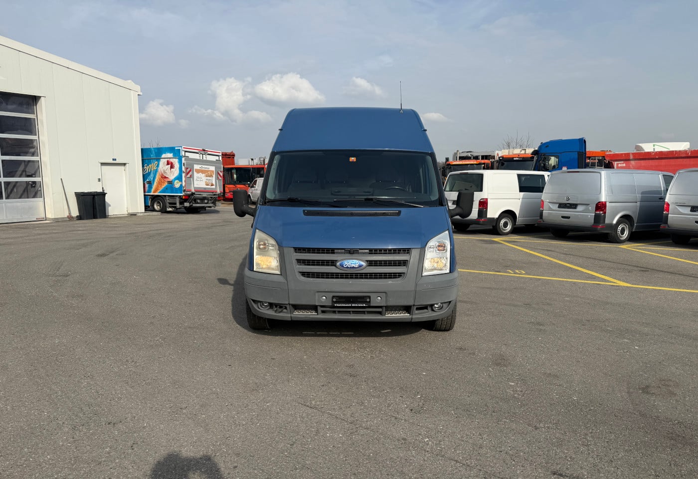 MOTO6625_2844733 vehicle image