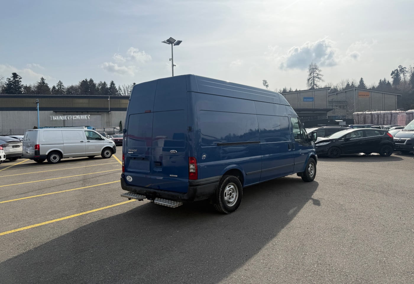 MOTO6625_2844733 vehicle image