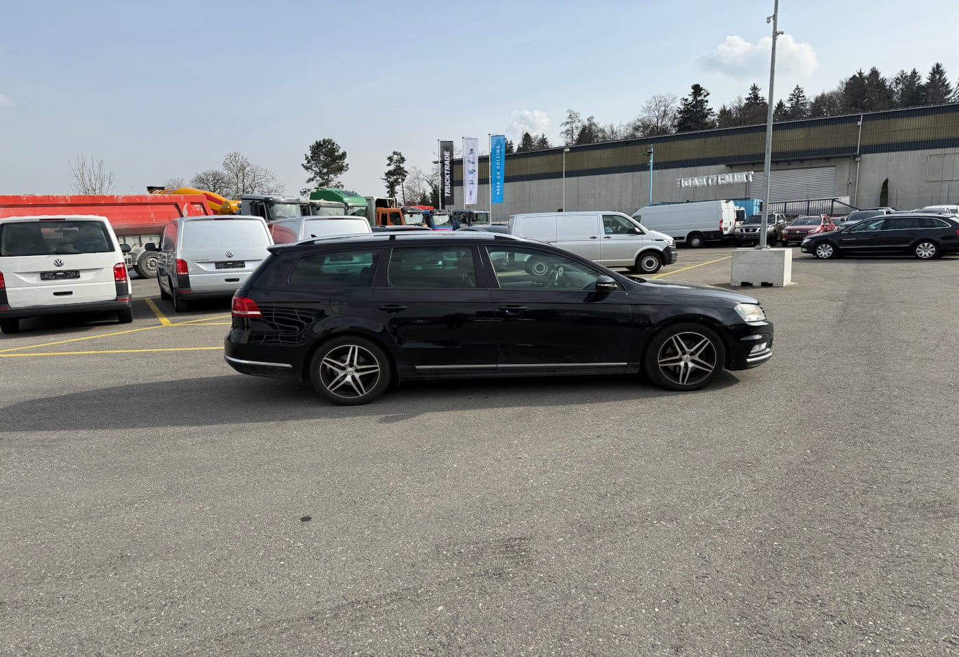 MOTO6625_2844931 vehicle image