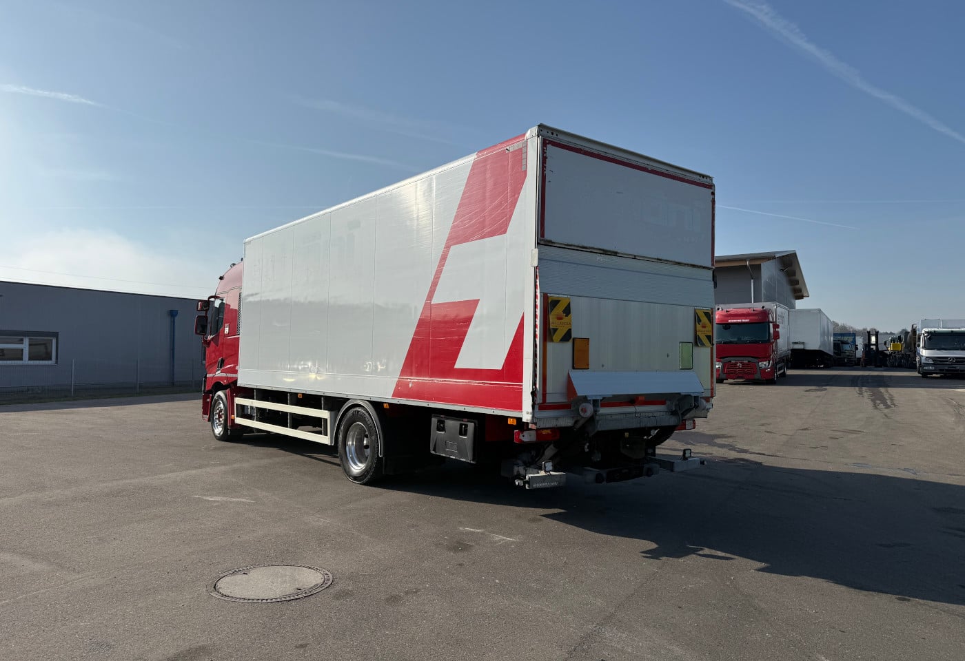 MOTO6625_2845323 vehicle image