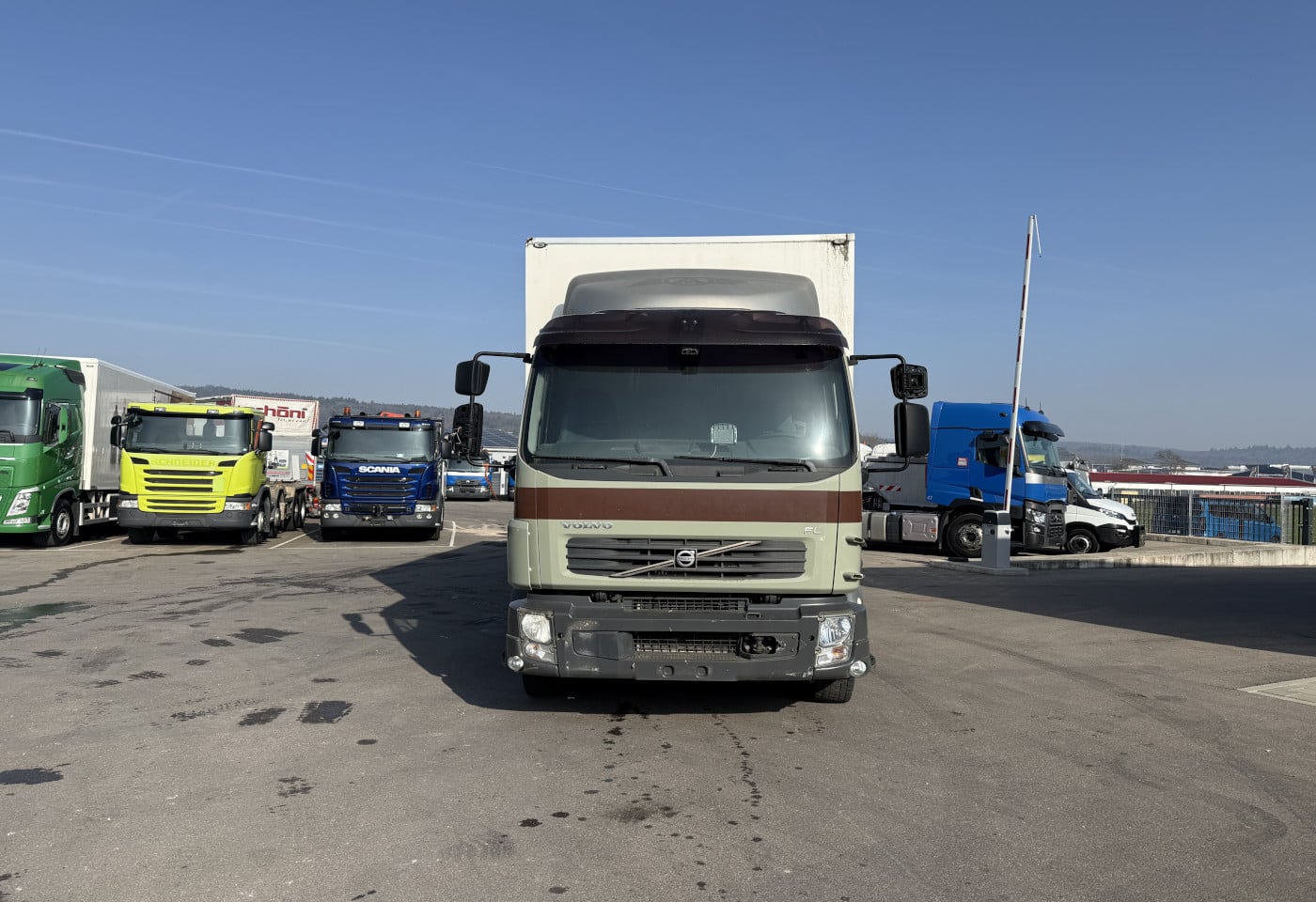 MOTO6625_2845671 vehicle image