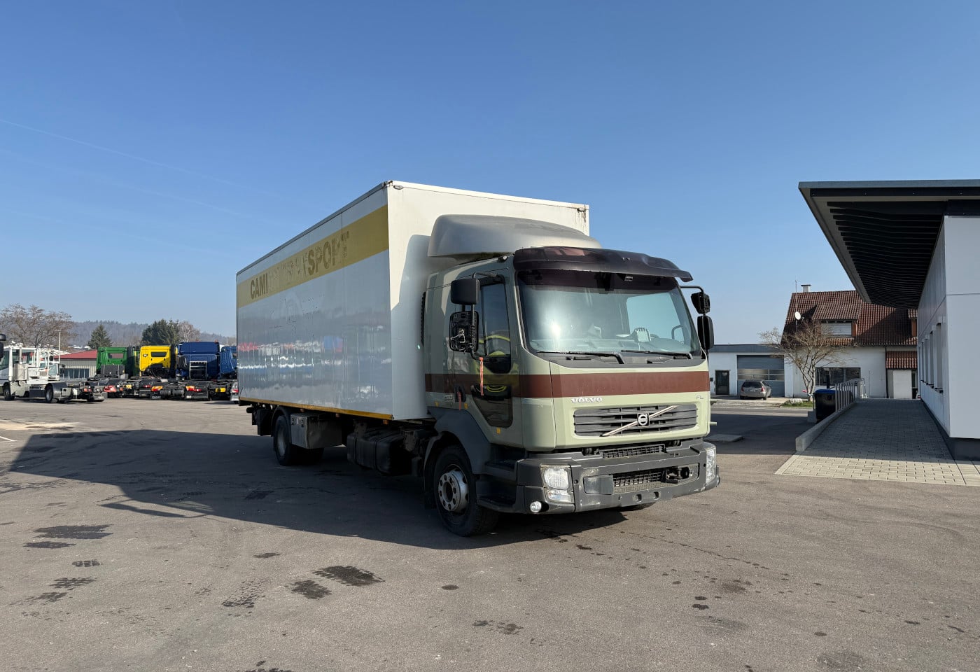 MOTO6625_2845671 vehicle image