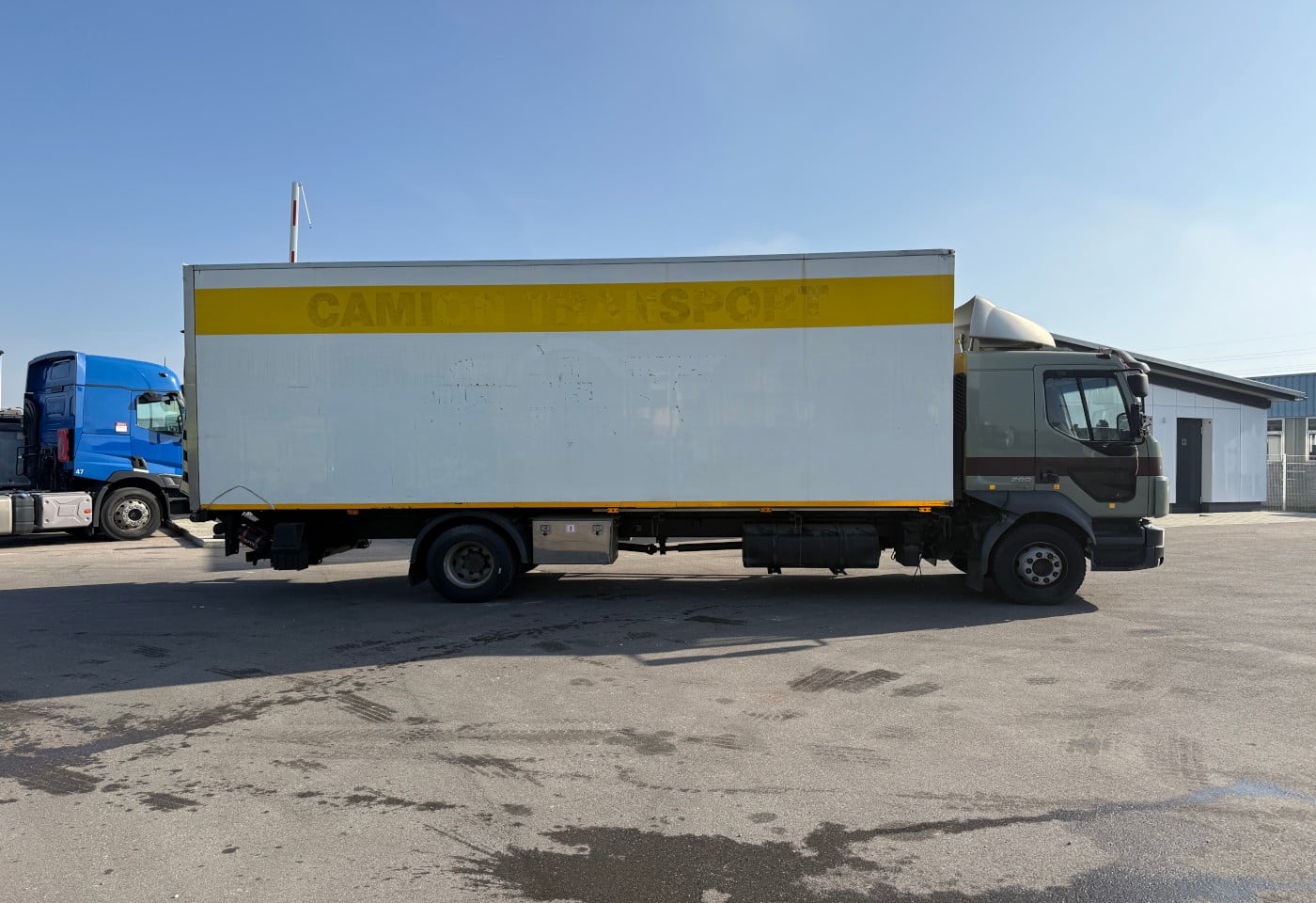 MOTO6625_2845671 vehicle image