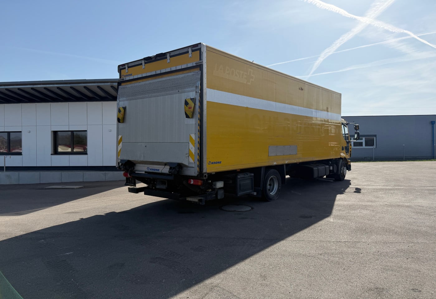 MOTO6625_2845870 vehicle image