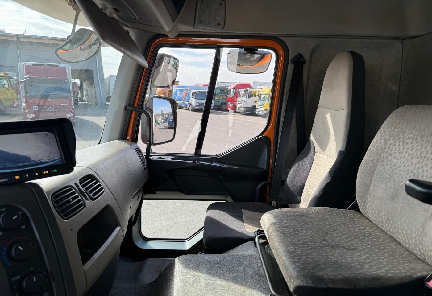 MOTO6625_2845672 vehicle image