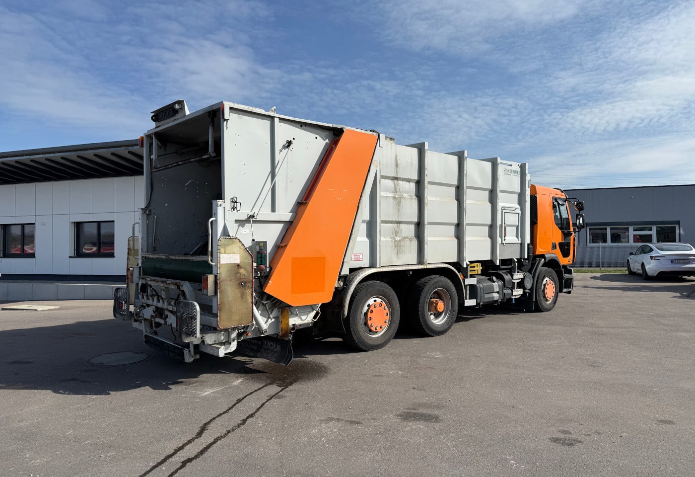 MOTO6625_2845672 vehicle image