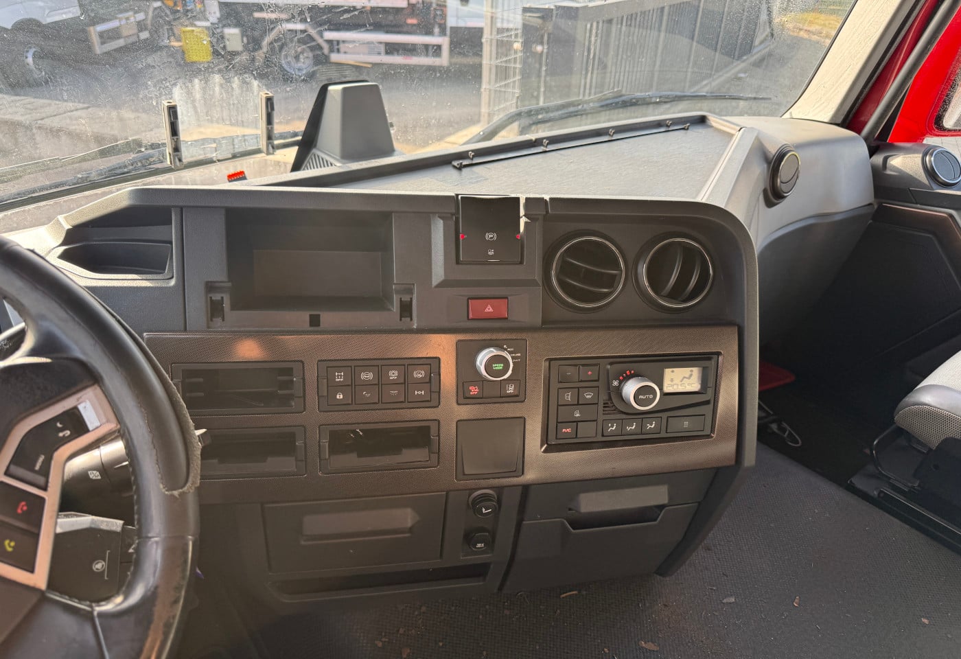 MOTO6625_2846270 vehicle image