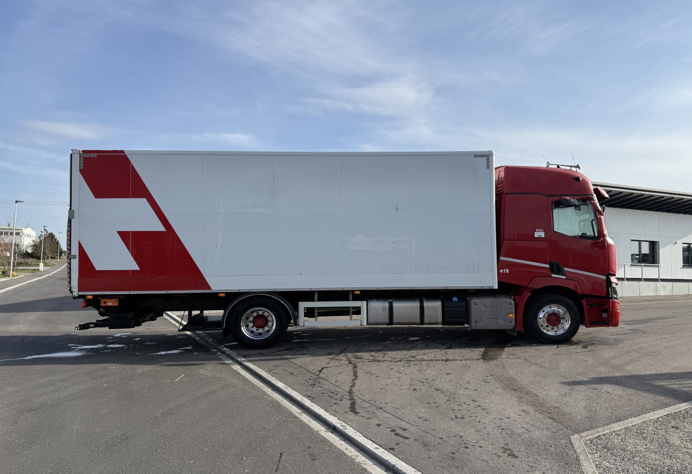 MOTO6625_2846270 vehicle image