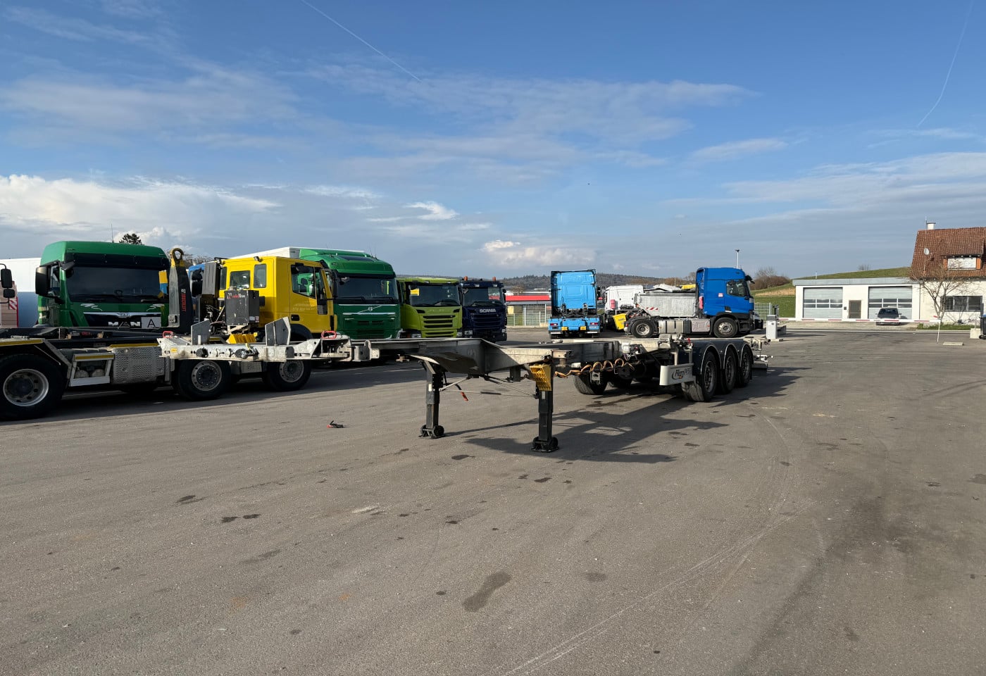 MOTO6625_2845673 vehicle image