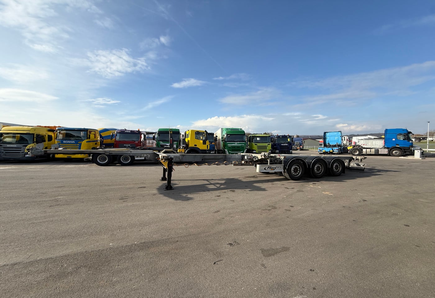 MOTO6625_2845673 vehicle image