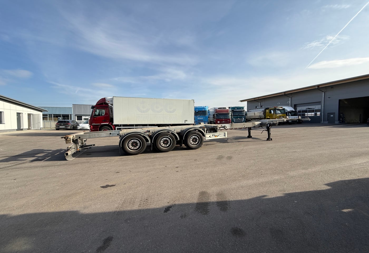 MOTO6625_2845673 vehicle image