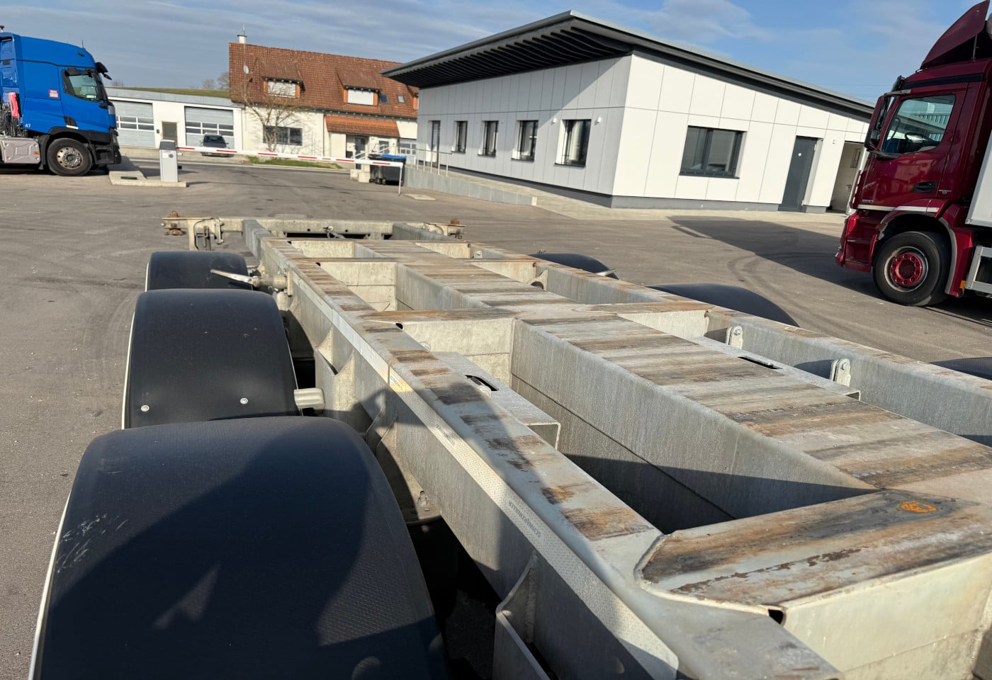 MOTO6625_2845673 vehicle image