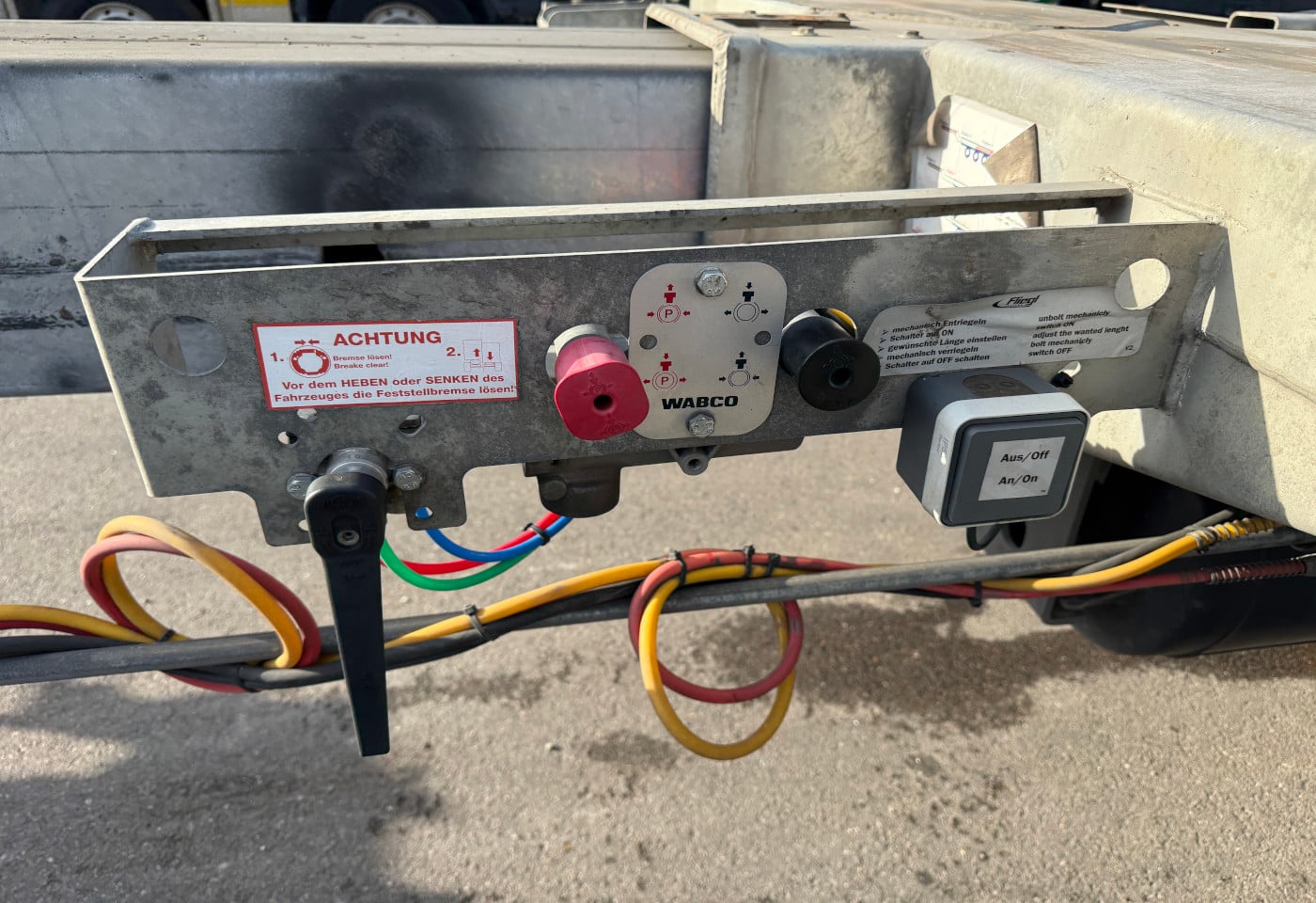 MOTO6625_2845673 vehicle image