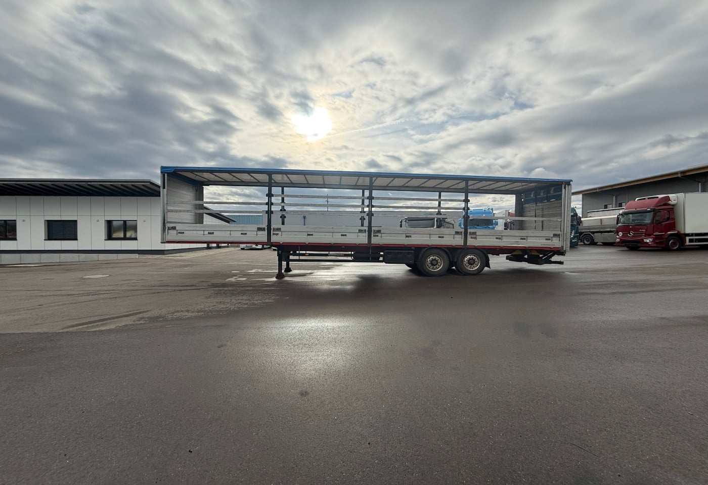 MOTO6625_2846271 vehicle image