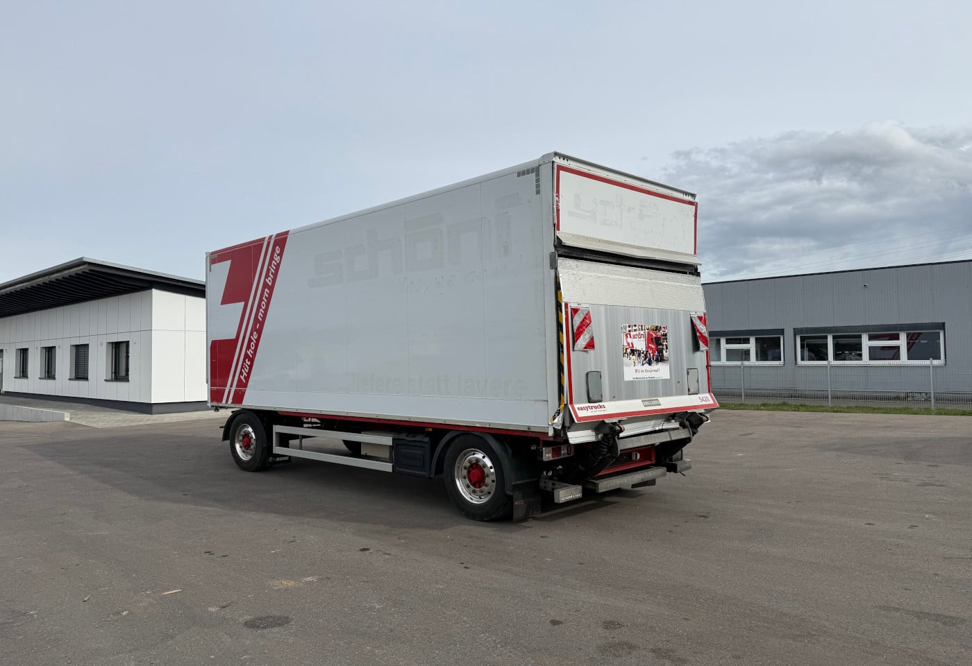 MOTO6625_2846680 vehicle image