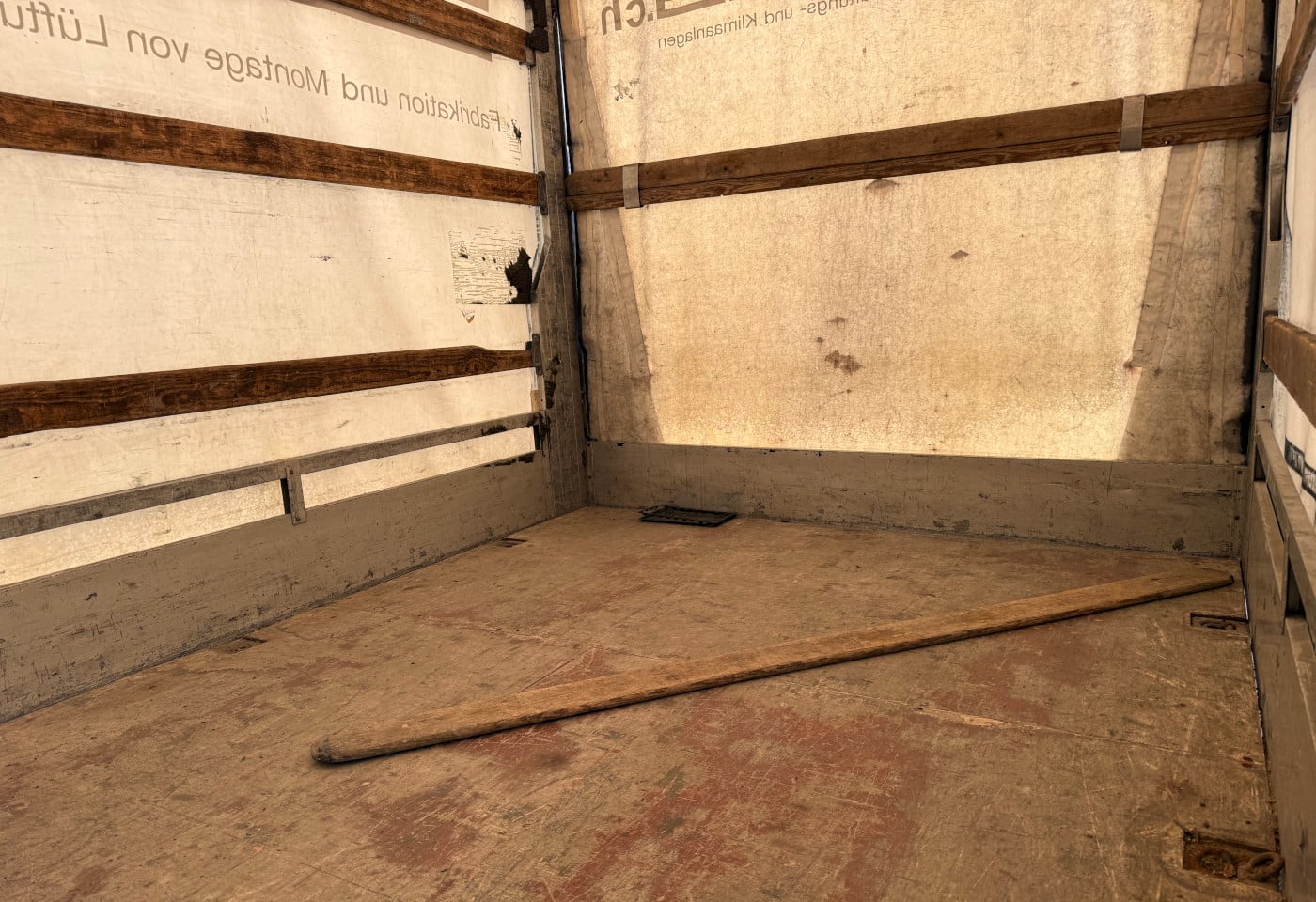 MOTO6625_2846477 vehicle image