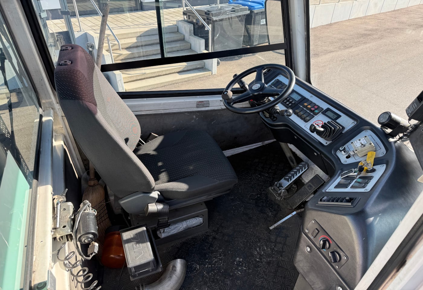 MOTO6625_2847766 vehicle image