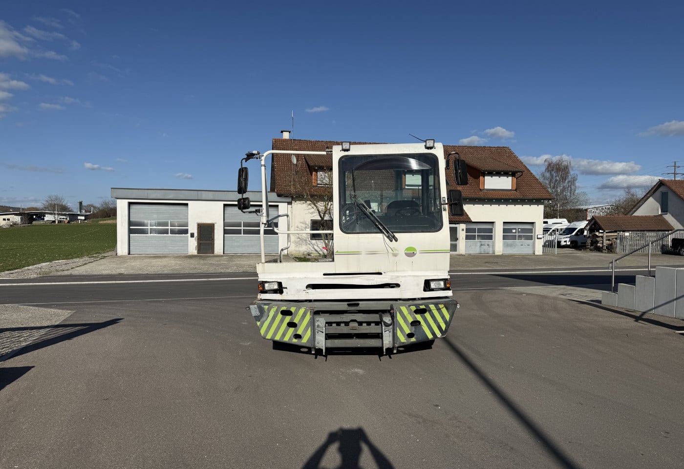 MOTO6625_2847766 vehicle image